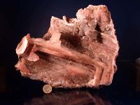 Photo 1/5 : Pseudomorphose de fluorite en quartz-